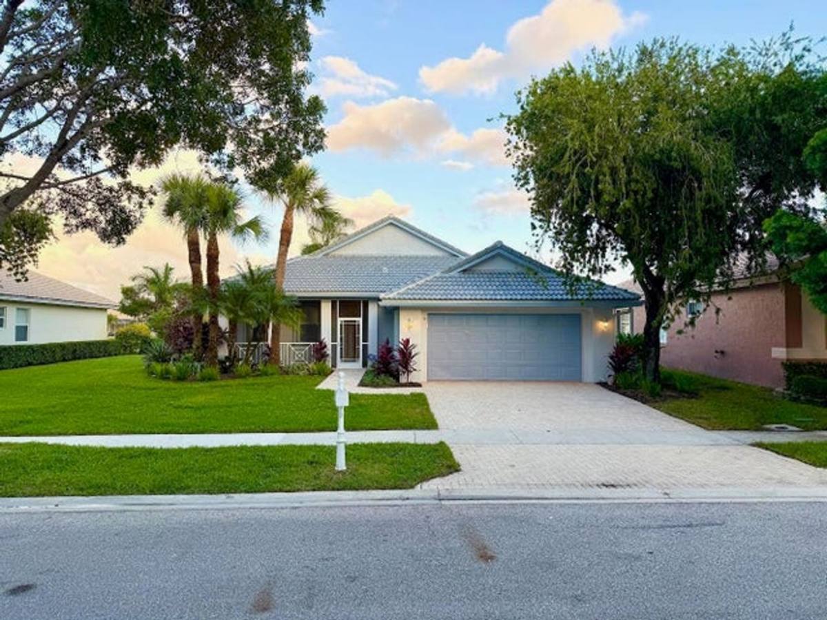 House for rent at 9041 Bay Harbour Circle, West Palm Beach, FL 33411