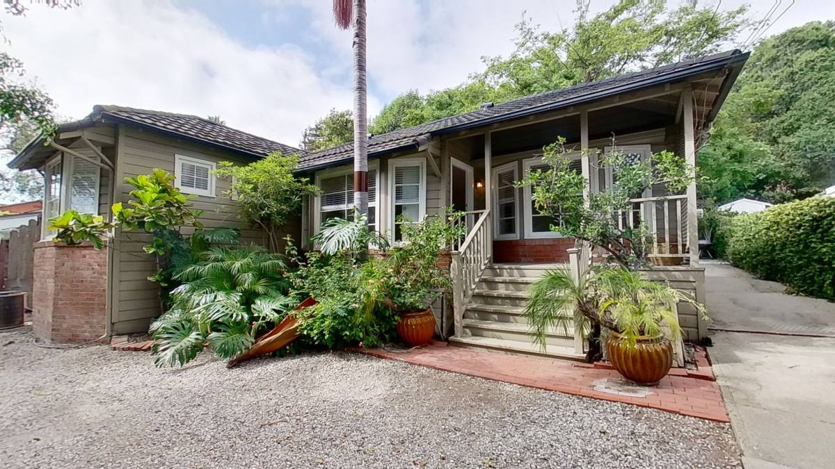 House for rent at 2806 Foothill Rd, Santa Barbara, CA 93105