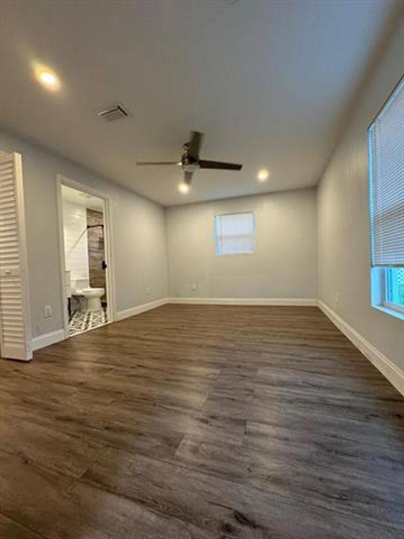 House for rent at 9422 SW 51st St, Fort Lauderdale, FL 33328