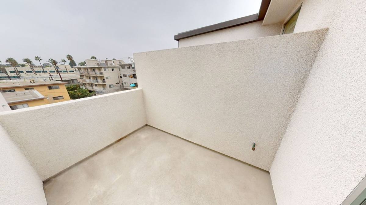 Apartment for rent at 4270 S Lindblade Dr, Los Angeles, CA 90066