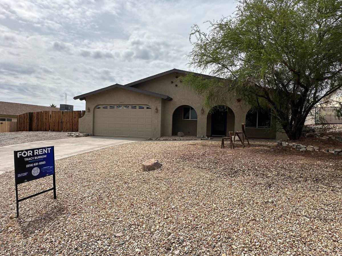 House for rent at 2987 Jamaica Blvd S, Lake Havasu City, AZ 86406