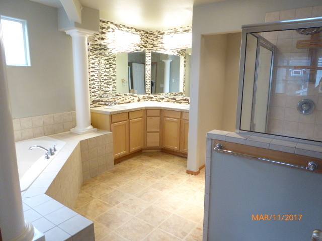 House for rent at 13426 33rd Dr SE, Bothell, WA 98012