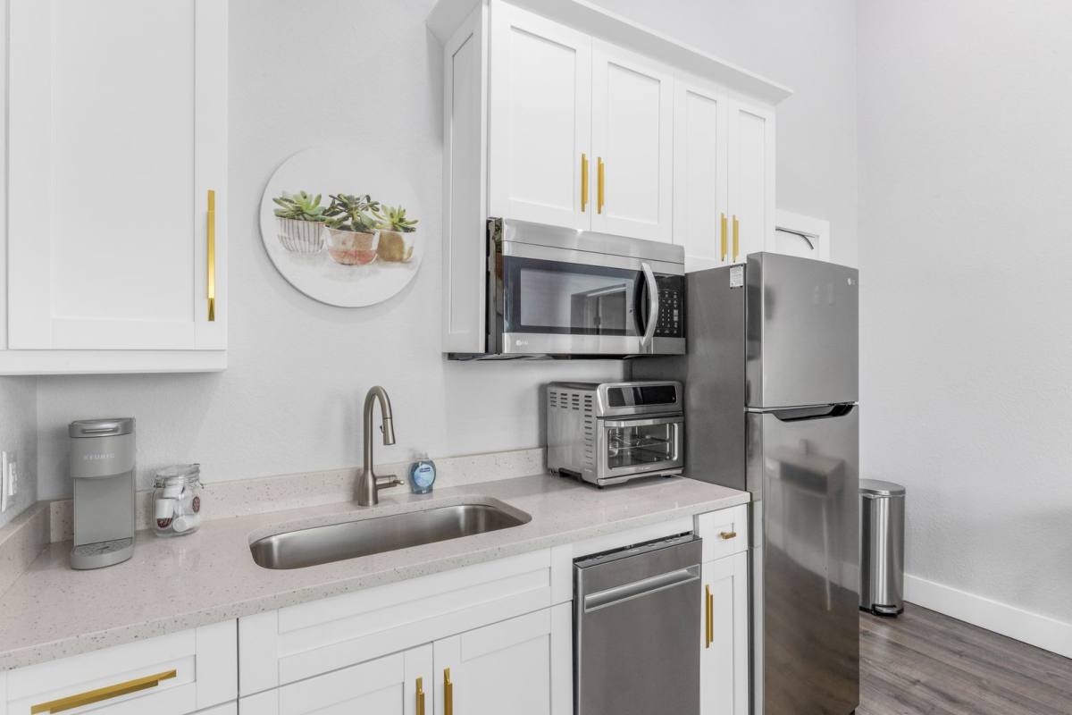 Apartment for rent at 105 17th Ave SE, Saint Petersburg, FL 33701