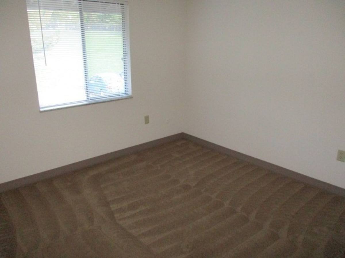 Apartment for rent at 500 Lee Dr, Coraopolis, PA 15108