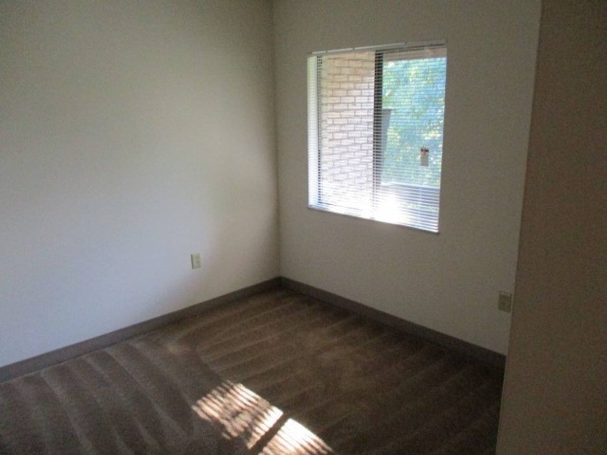 Apartment for rent at 500 Lee Dr, Coraopolis, PA 15108