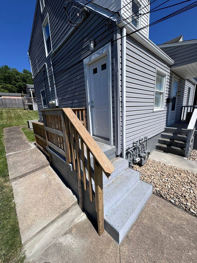 Apartment for rent at 1827 California Ave, McKeesport, PA 15131