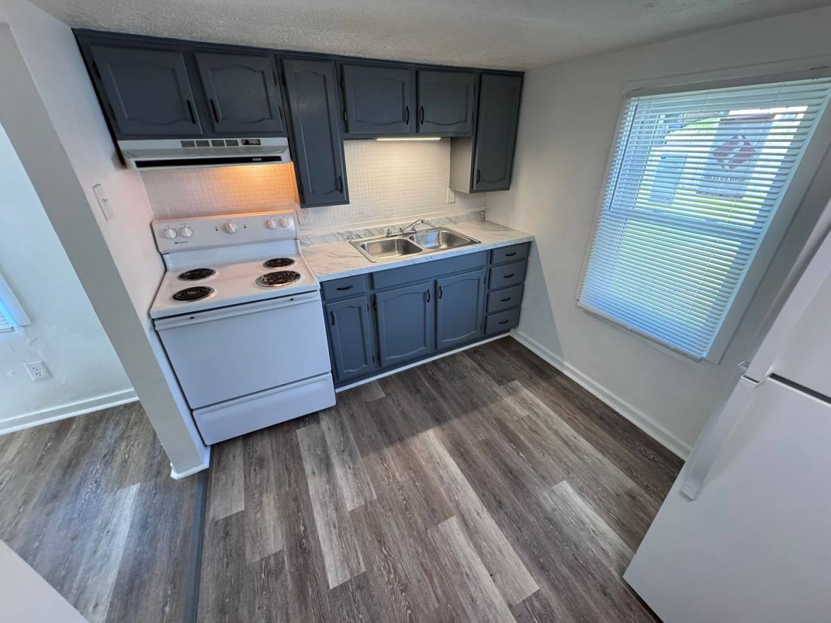 Apartment for rent at 1827 California Ave, McKeesport, PA 15131