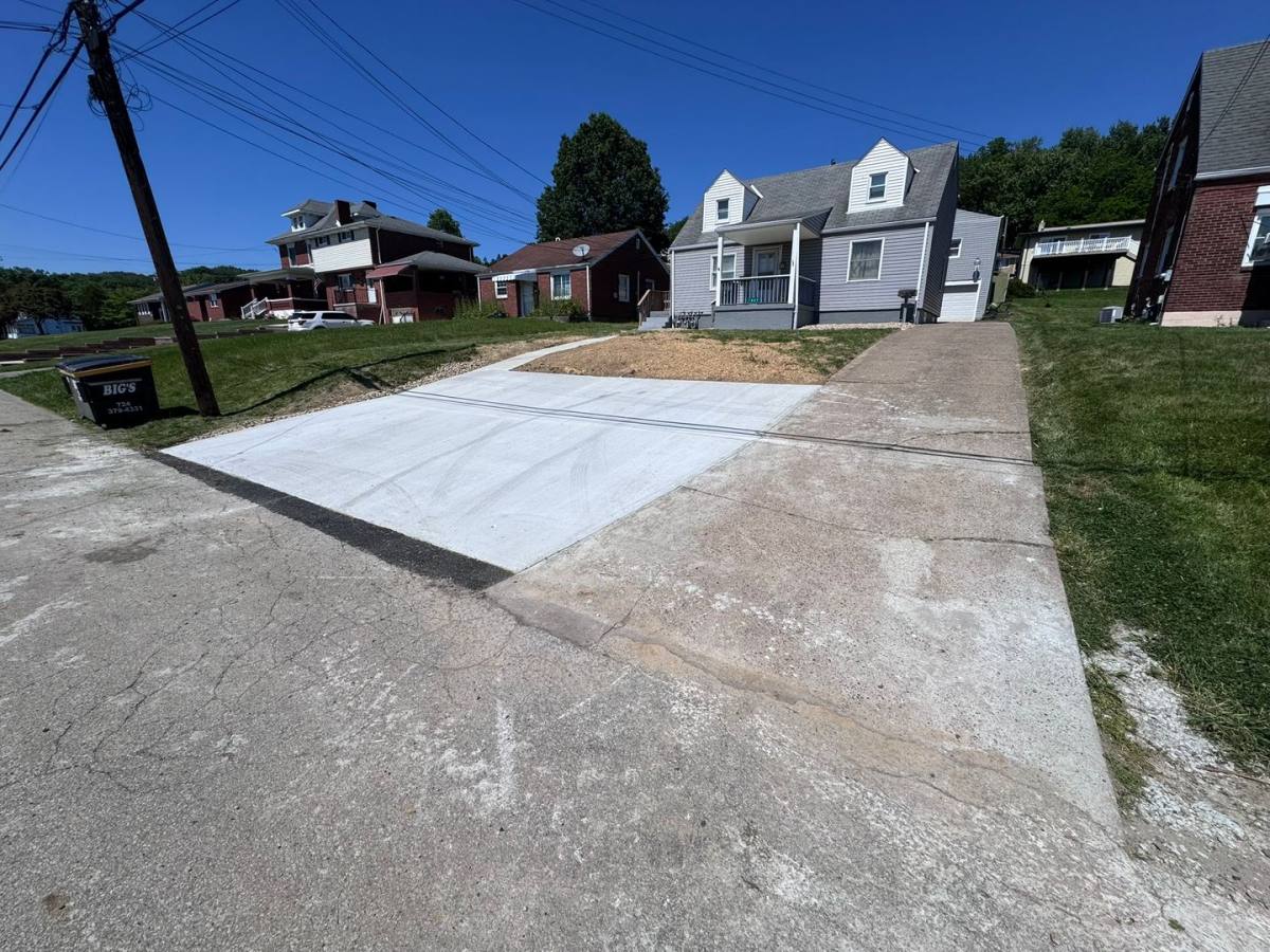 Apartment for rent at 1827 California Ave, McKeesport, PA 15131