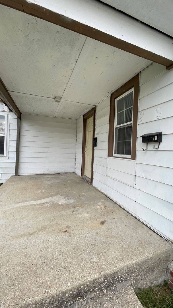 Apartment for rent at 111 E Front St #1, Delphi, IN 46923