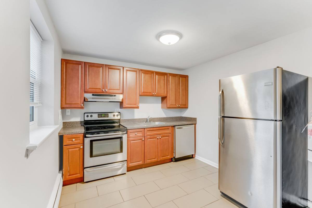 Apartment for rent at 100 White Horse Pike, Haddon Heights, NJ 08035