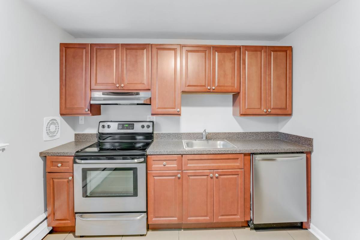 Apartment for rent at 100 White Horse Pike, Haddon Heights, NJ 08035