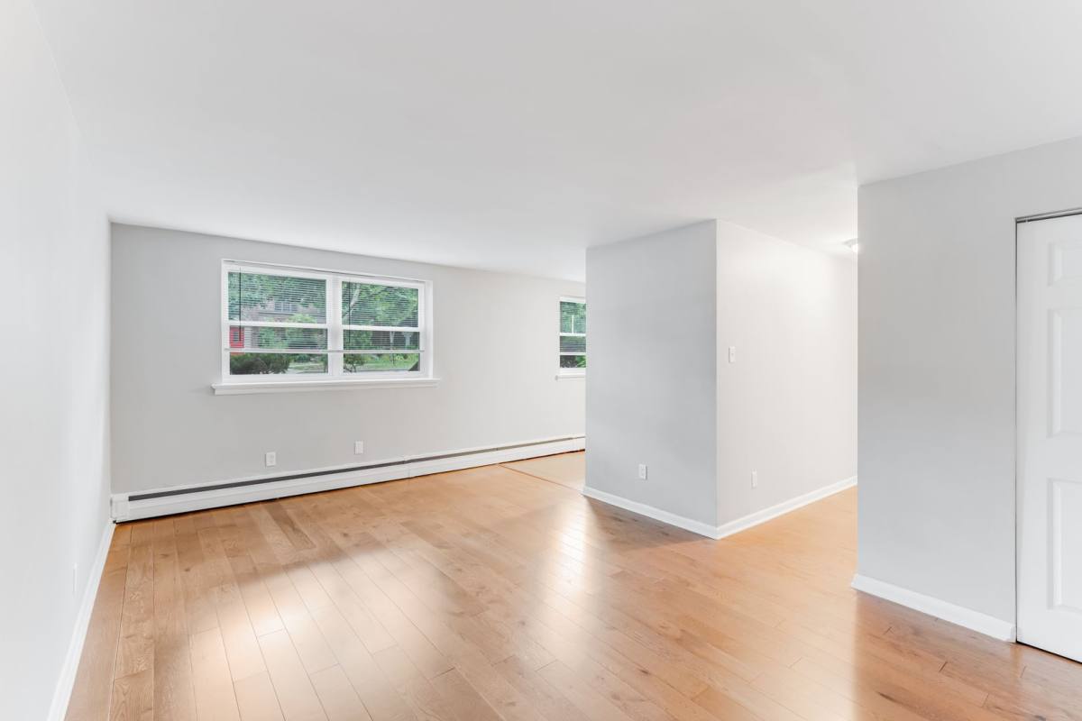 Apartment for rent at 100 White Horse Pike, Haddon Heights, NJ 08035