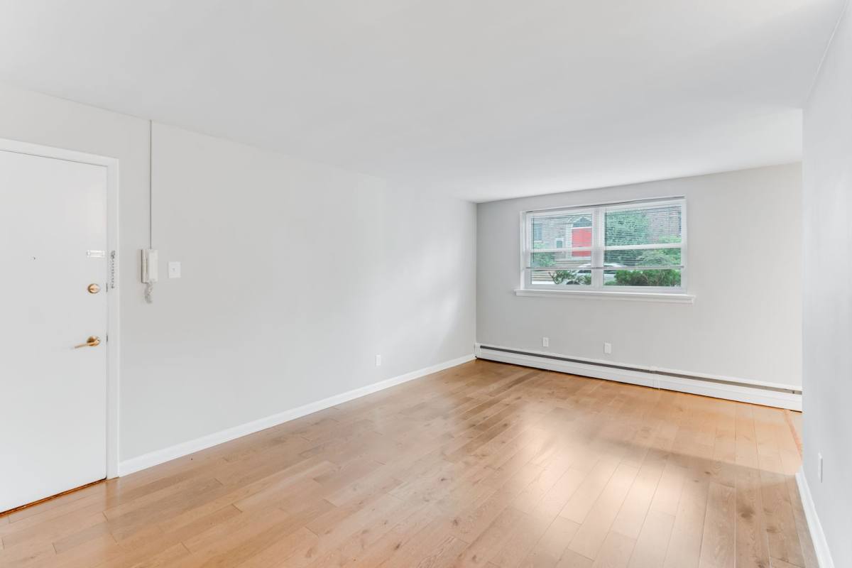 Apartment for rent at 100 White Horse Pike, Haddon Heights, NJ 08035