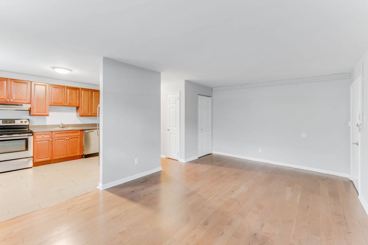 Apartment for rent at 100 White Horse Pike, Haddon Heights, NJ 08035