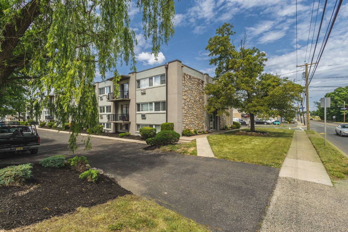 Apartment for rent at 309 N White Horse Pike, Somerdale, NJ 08083