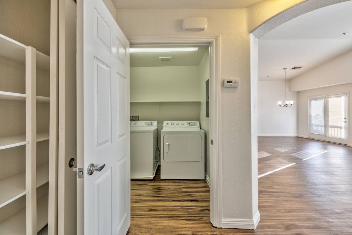 Townhouse for rent at 10096 Sunset Palisades Way, Las Vegas, NV 89183