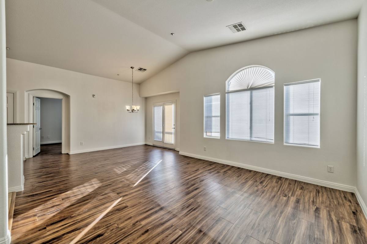 Townhouse for rent at 10096 Sunset Palisades Way, Las Vegas, NV 89183