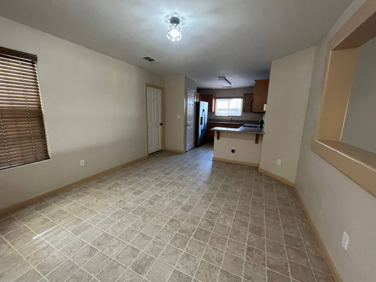 House for rent at 1030 S Vista St, Visalia, CA 93292