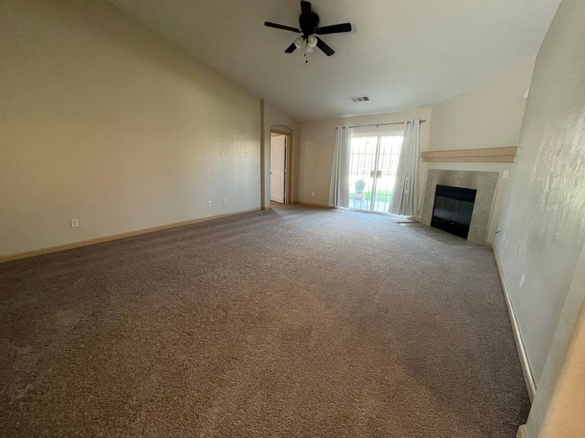 House for rent at 1030 S Vista St, Visalia, CA 93292
