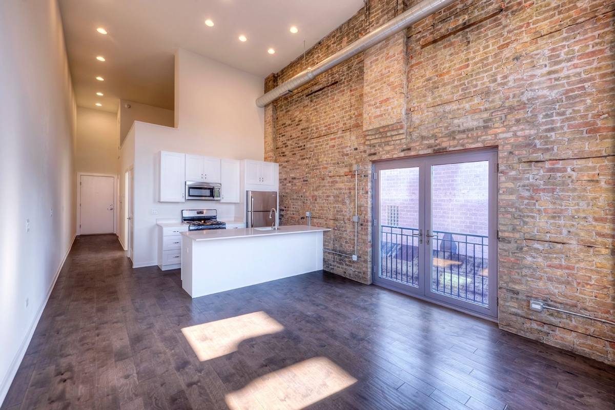 Apartment for rent at 1532 W Chicago Ave, Chicago, IL 60642