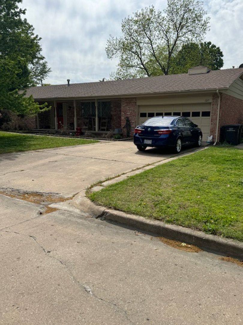 House for rent at 1217 SE Greystone Ave, Bartlesville, OK 74003