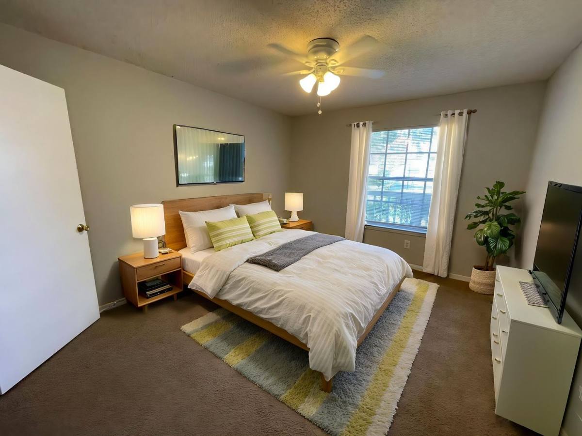 Apartment for rent at 1063 S Hiawassee Rd, Orlando, FL 32835