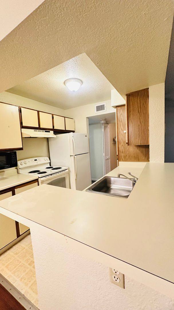 Apartment for rent at 1017 S Hiawassee Rd, Orlando, FL 32835
