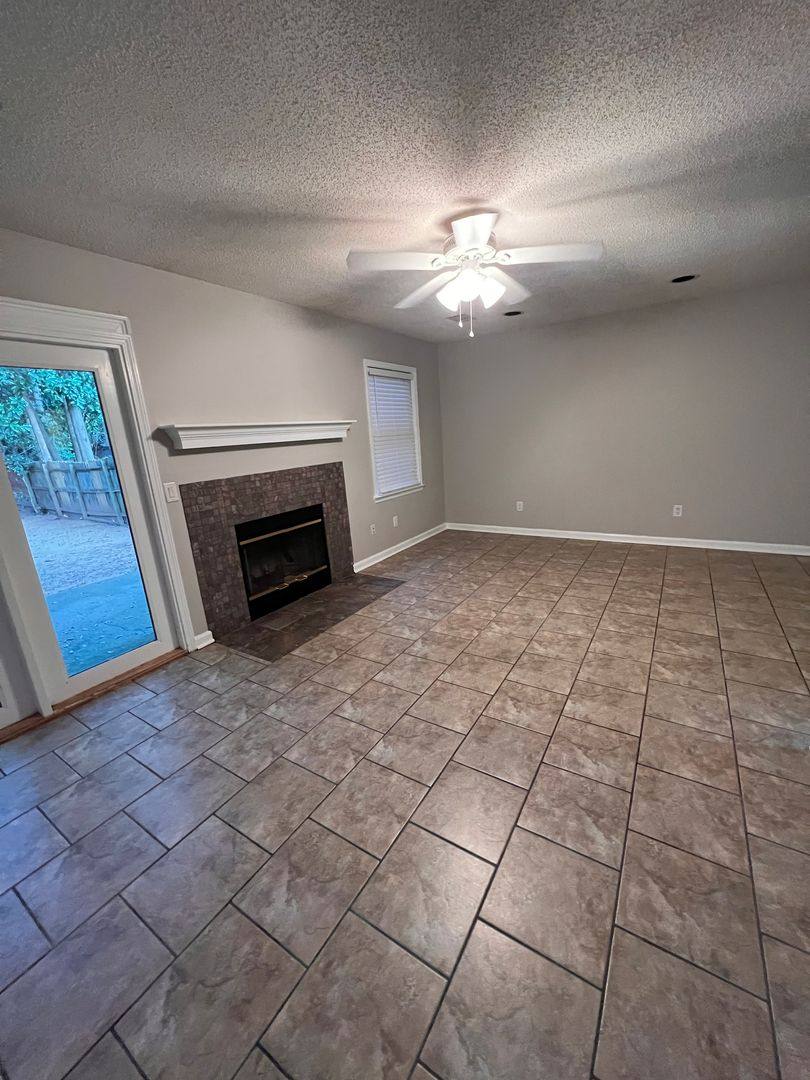 Townhouse for rent at 561 Heritage Court, Auburn, AL 36830