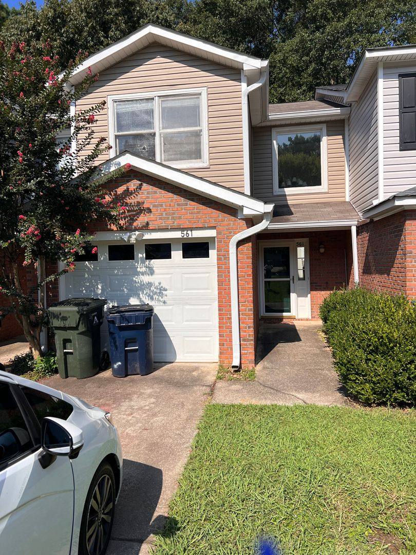 Townhouse for rent at 561 Heritage Court, Auburn, AL 36830