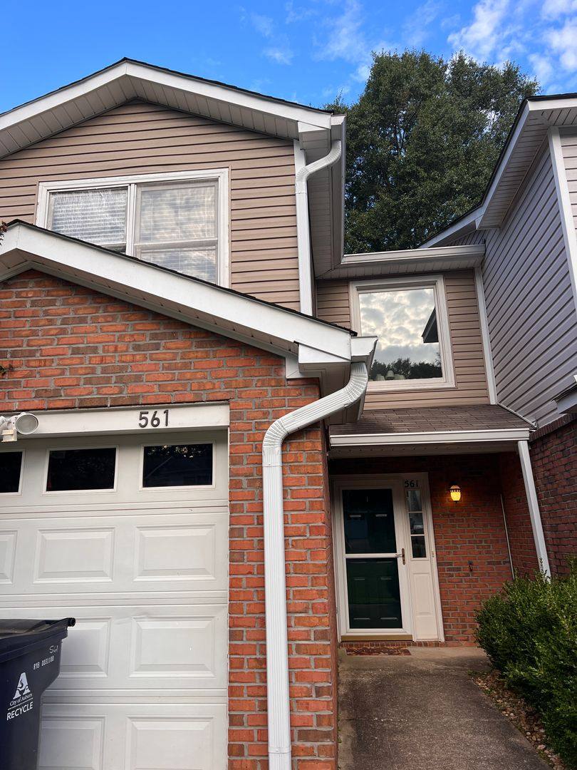 Townhouse for rent at 561 Heritage Court, Auburn, AL 36830
