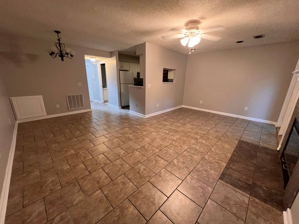 Townhouse for rent at 561 Heritage Court, Auburn, AL 36830