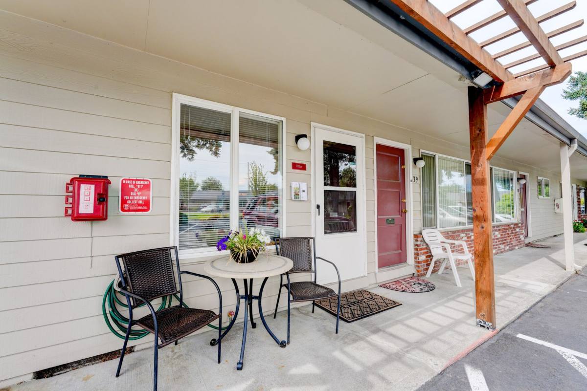 Apartment for rent at 19725 River Rd, Gladstone, OR 97027