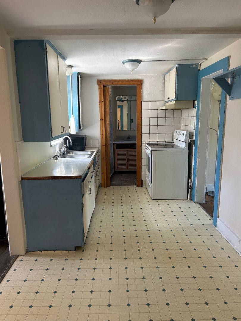 House for rent at 1007 Walker St, Wenatchee, WA 98801