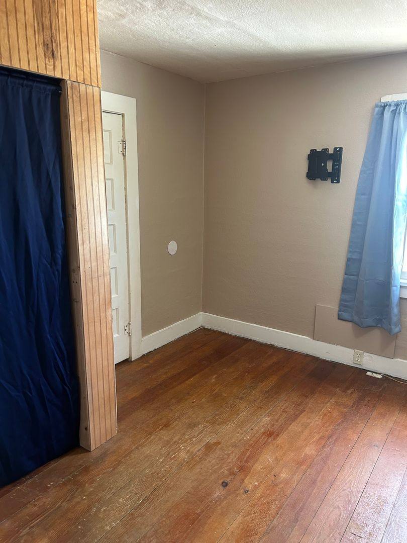 House for rent at 1007 Walker St, Wenatchee, WA 98801