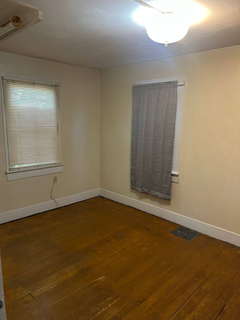 House for rent at 1007 Walker St, Wenatchee, WA 98801