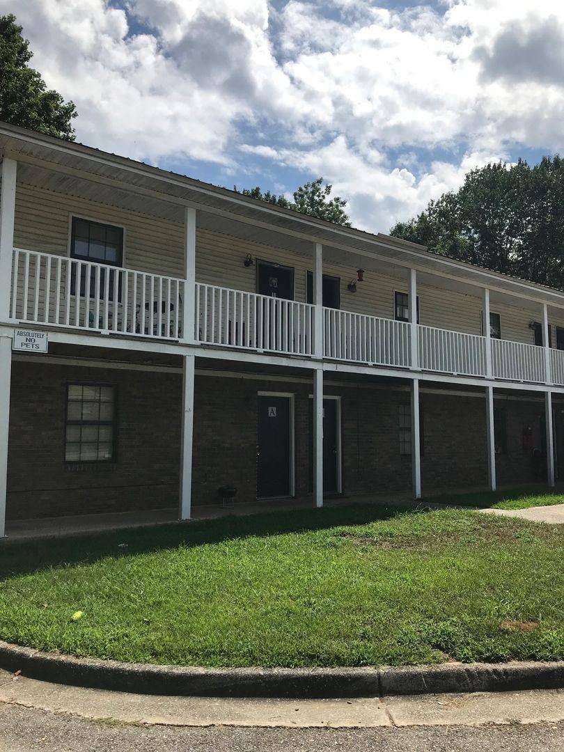 Apartment for rent at 440 8th Ave NE, Tuscaloosa, AL 35404