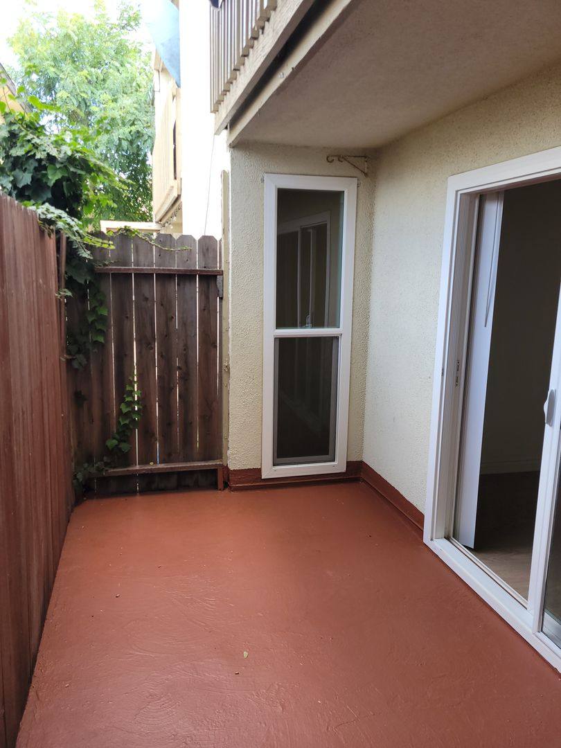 Apartment for rent at 432 11th St, Hermosa Beach, CA 90254