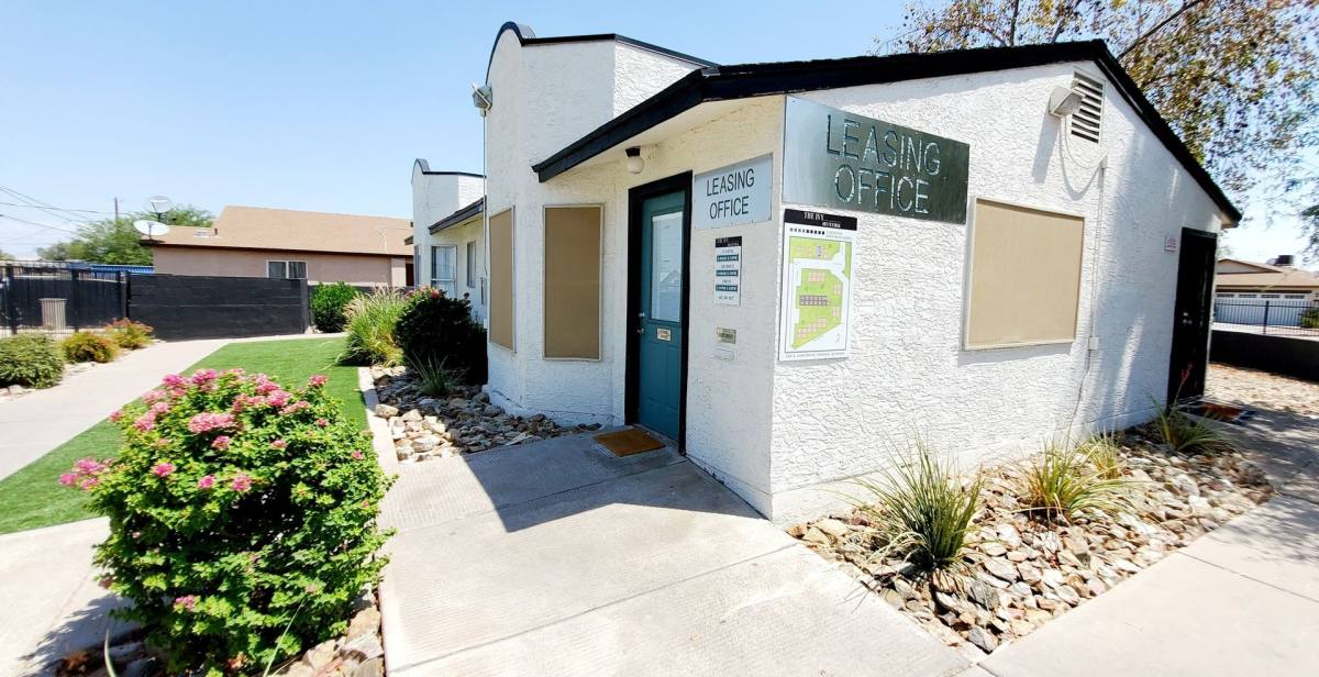Apartment for rent at 222 E Cody Dr, Phoenix, AZ 85040