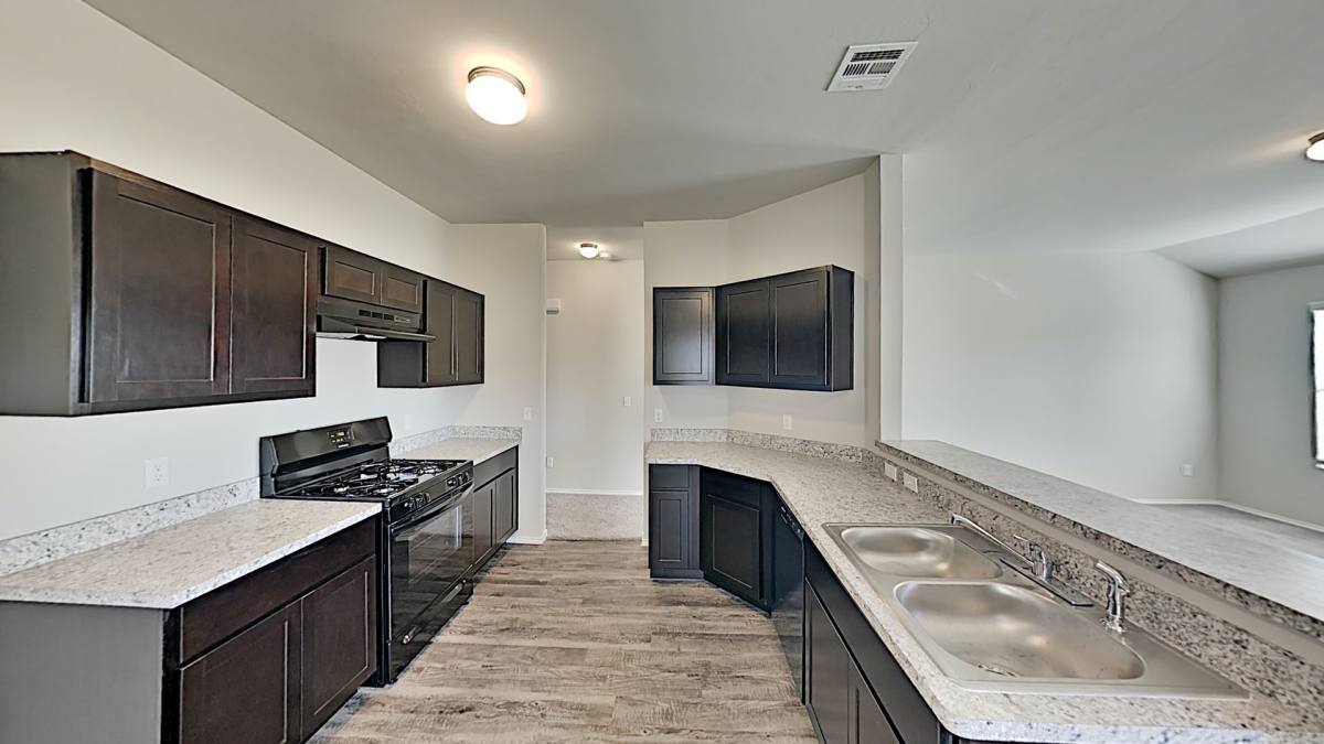 House for rent at 10000 Ruger Rd, Yukon, OK 73099