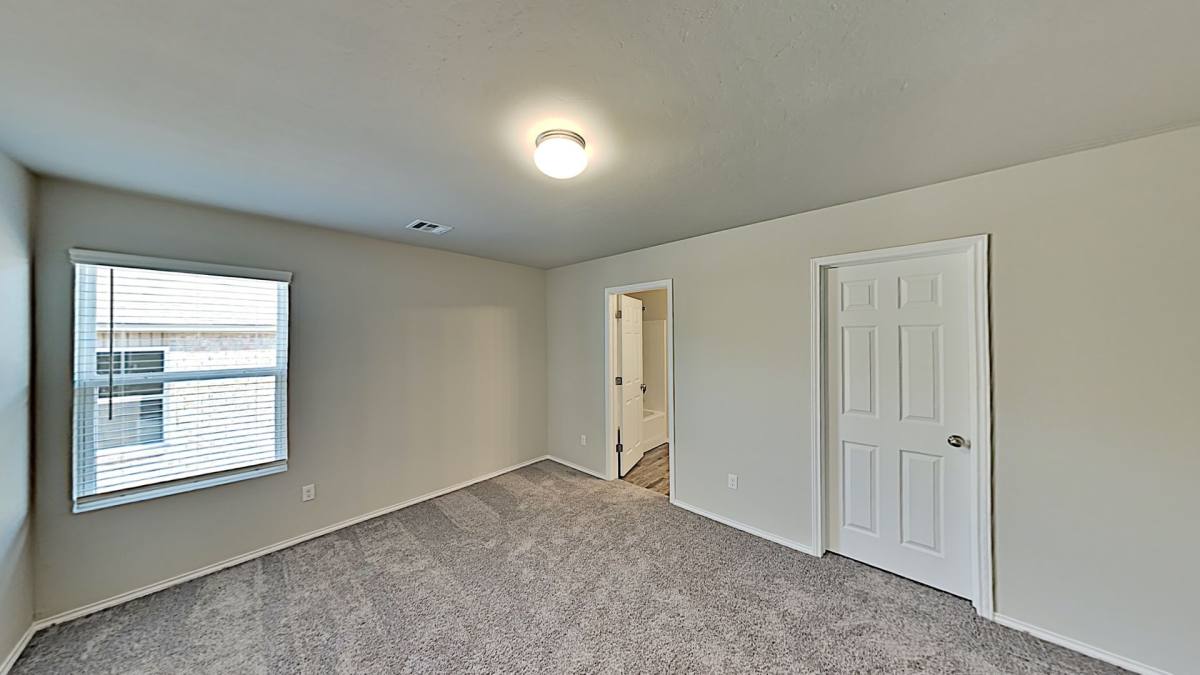 House for rent at 10000 Ruger Rd, Yukon, OK 73099