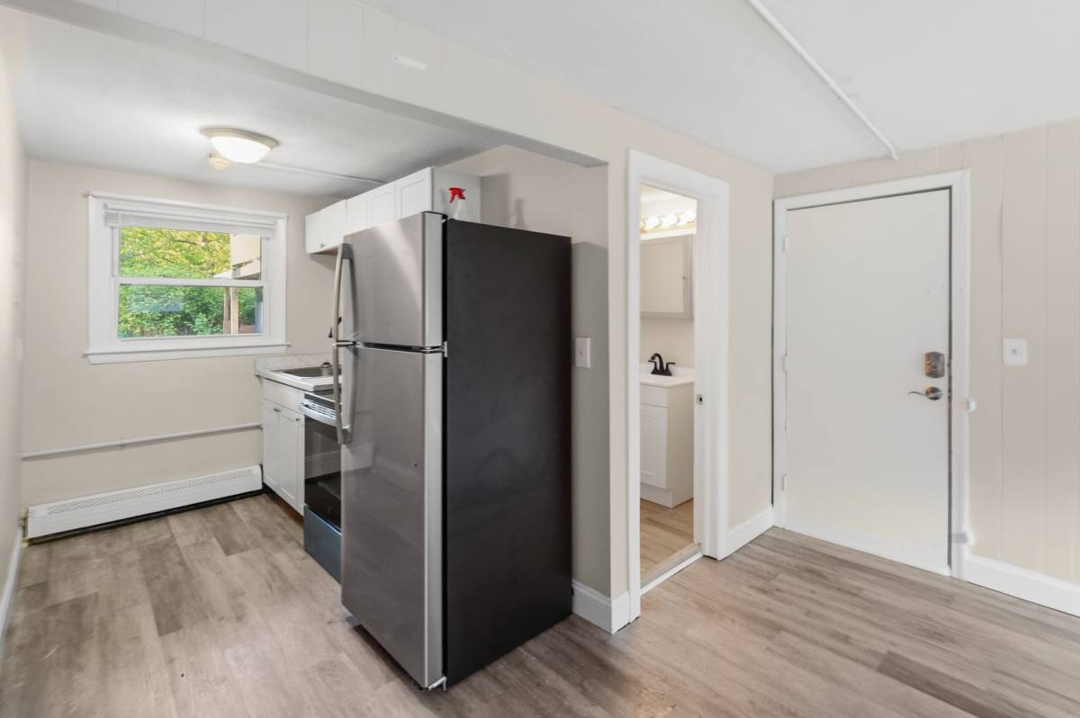 Apartment for rent at 379-385 Douglas Pike, Smithfield, RI 02917