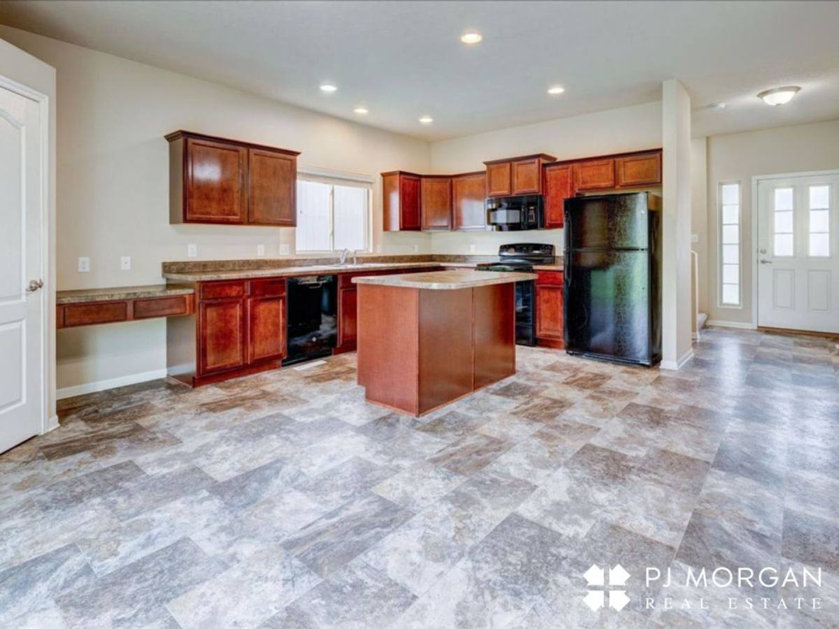 House for rent at 18726 Birchwood Ave, Omaha, NE 68135