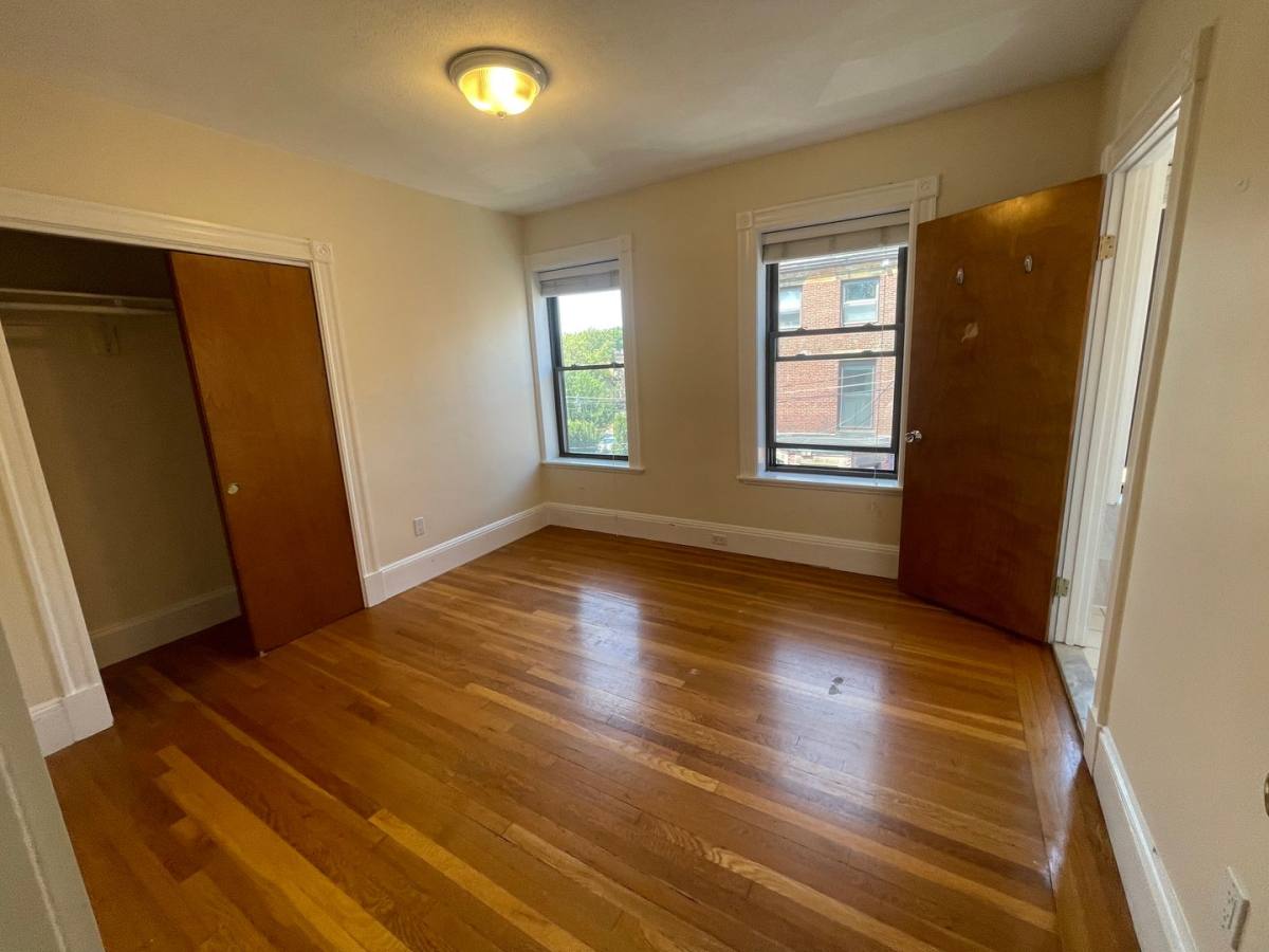 Apartment for rent at 12 Dean Rd #A3, Brookline, MA 02445