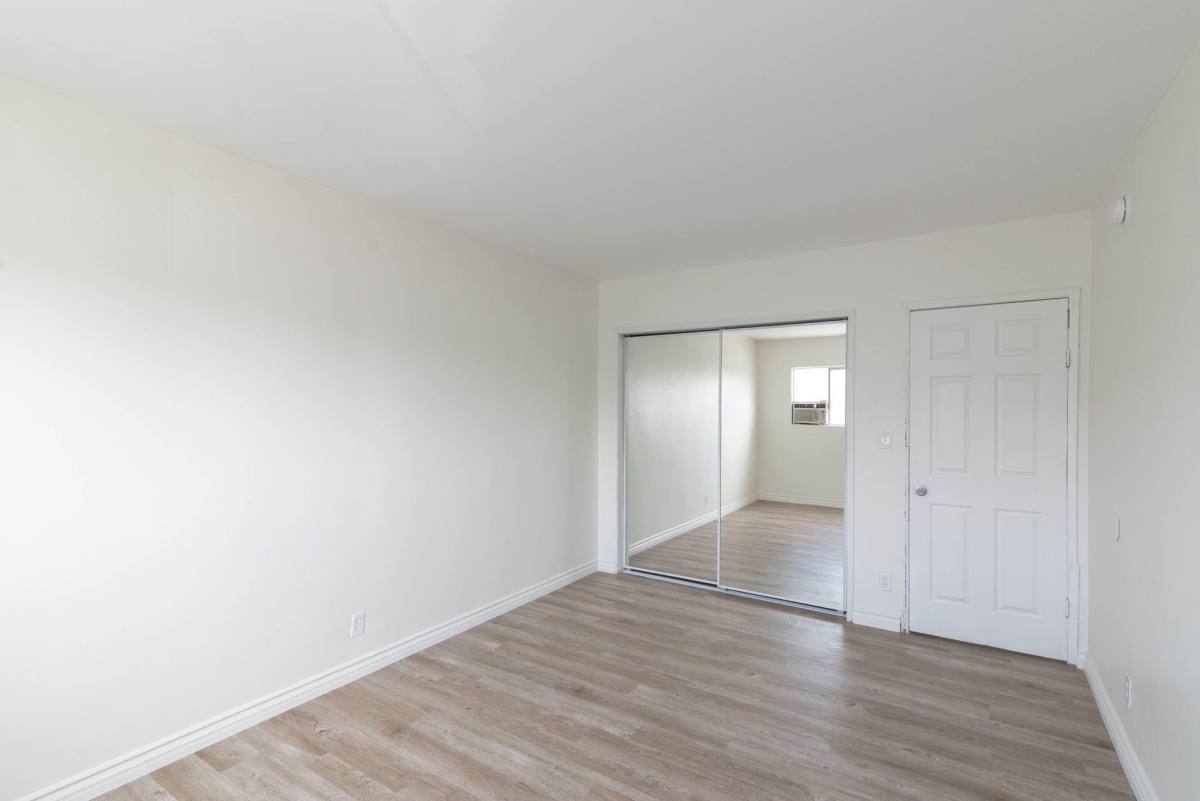 Apartment for rent at 9215 Sepulveda Blvd, North Hills, CA 91343
