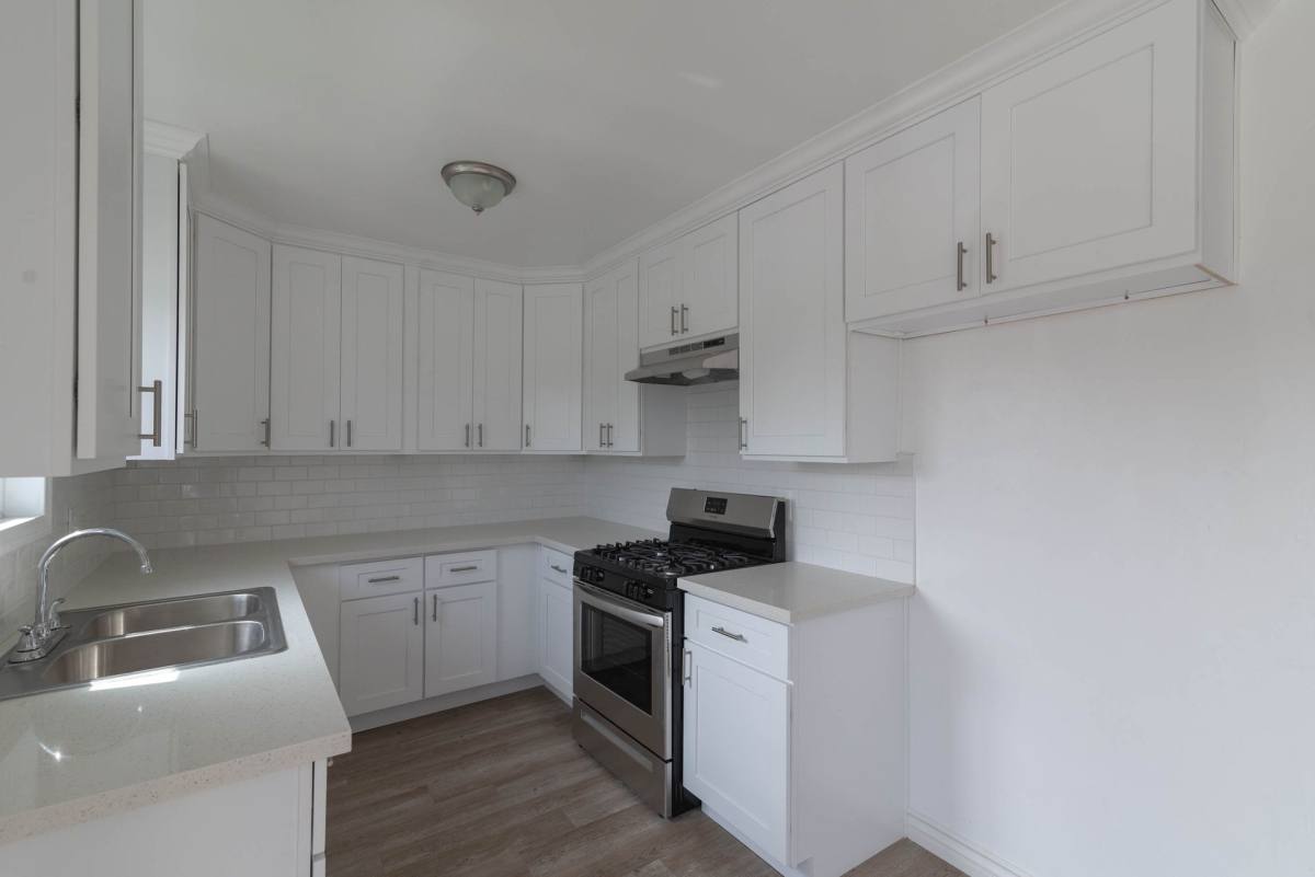Apartment for rent at 9215 Sepulveda Blvd, North Hills, CA 91343