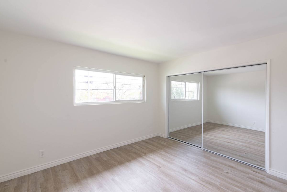 Apartment for rent at 9215 Sepulveda Blvd, North Hills, CA 91343