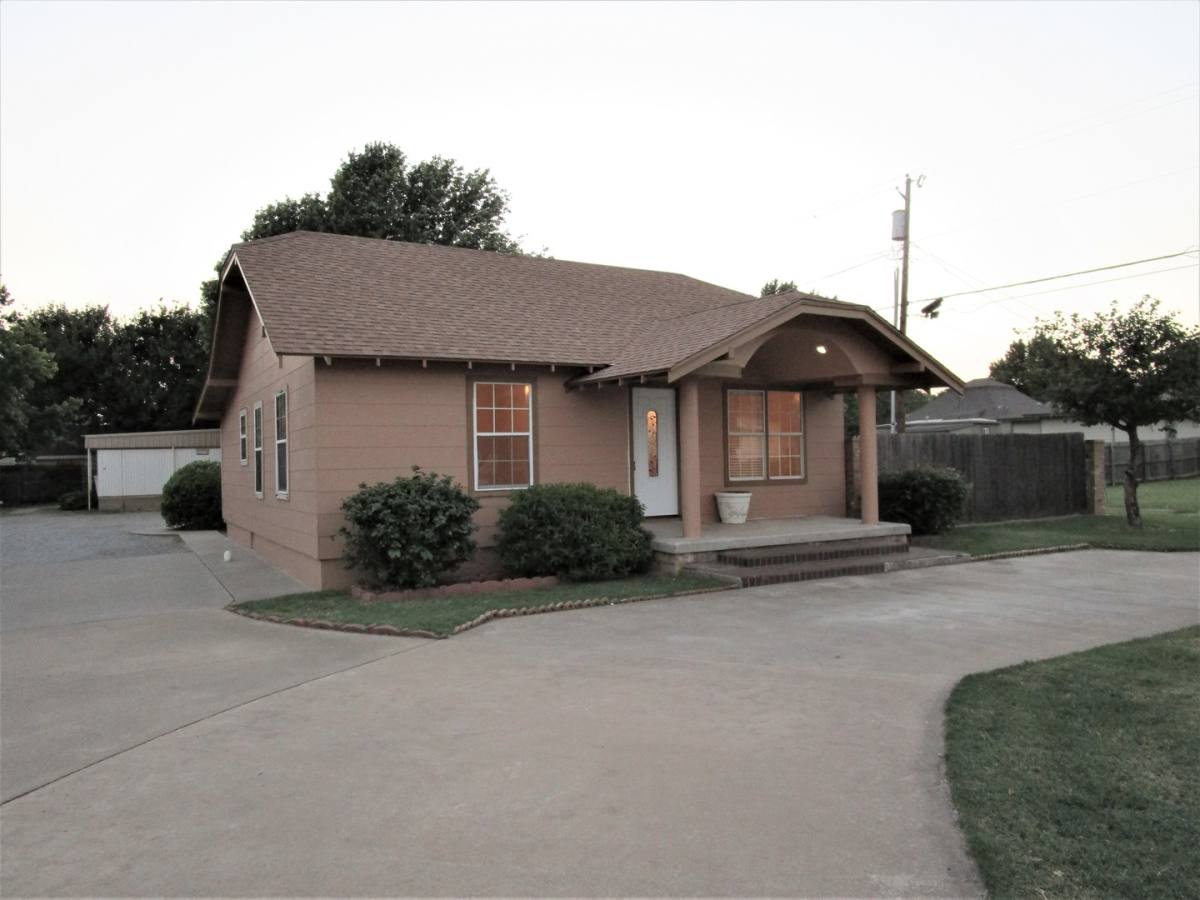 House for rent at 107 N 6th, Weatherford, OK 73096