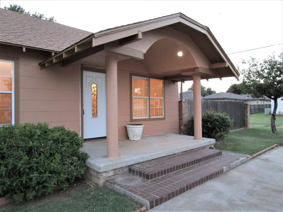 House for rent at 107 N 6th, Weatherford, OK 73096