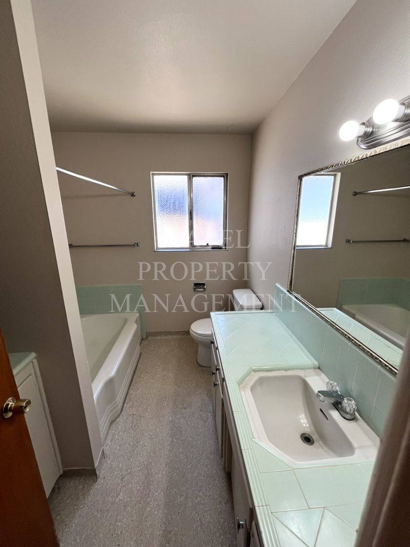 House for rent at 1701 Linwood Dr, Modesto, CA 95350