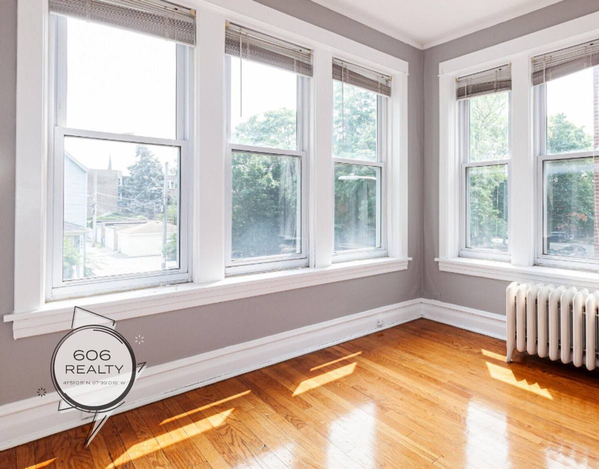 Apartment for rent at 1644 W Summerdale Ave, Chicago, IL 60640